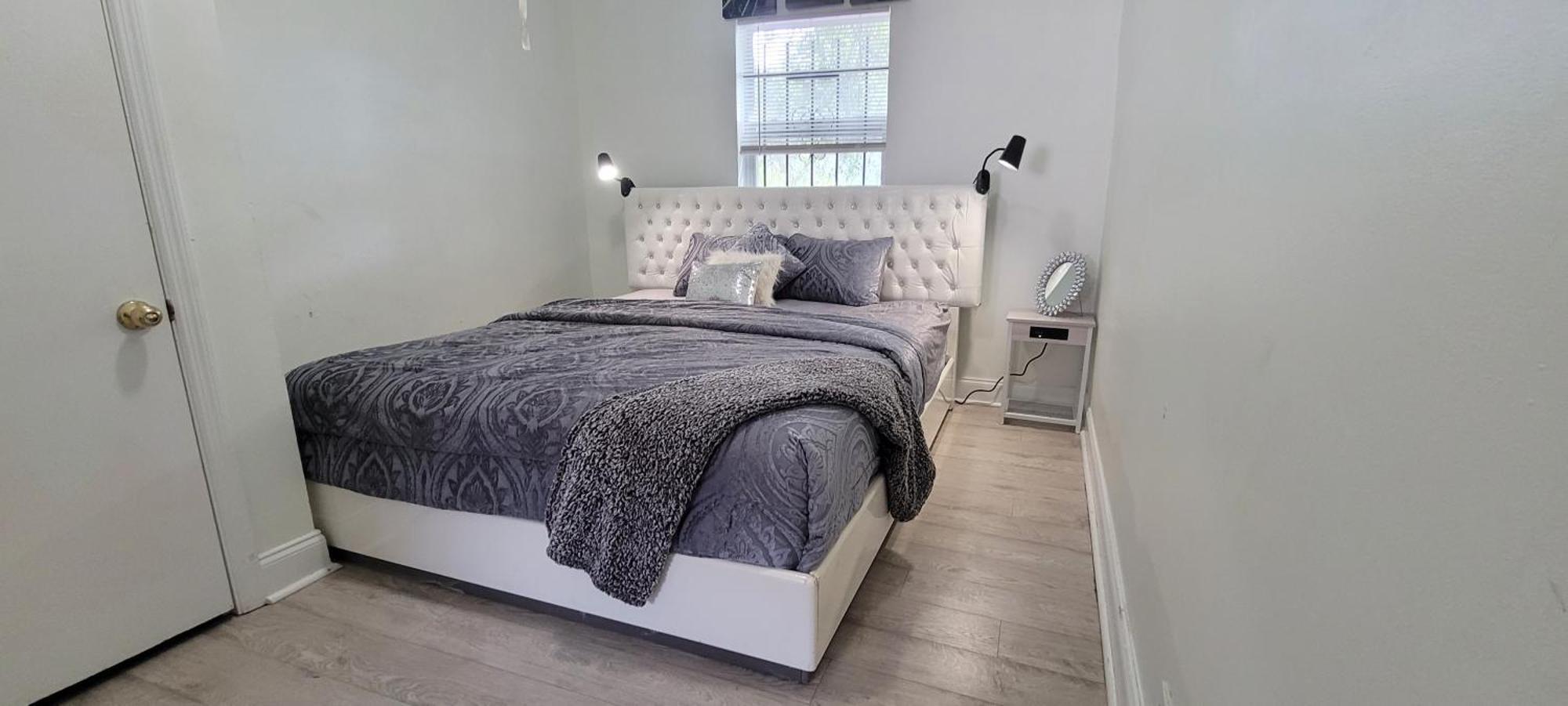 Large, Central, Lovely & Cozy 4Bed/2Bath - House By Everbank Stadium Jacksonville Eksteriør bilde