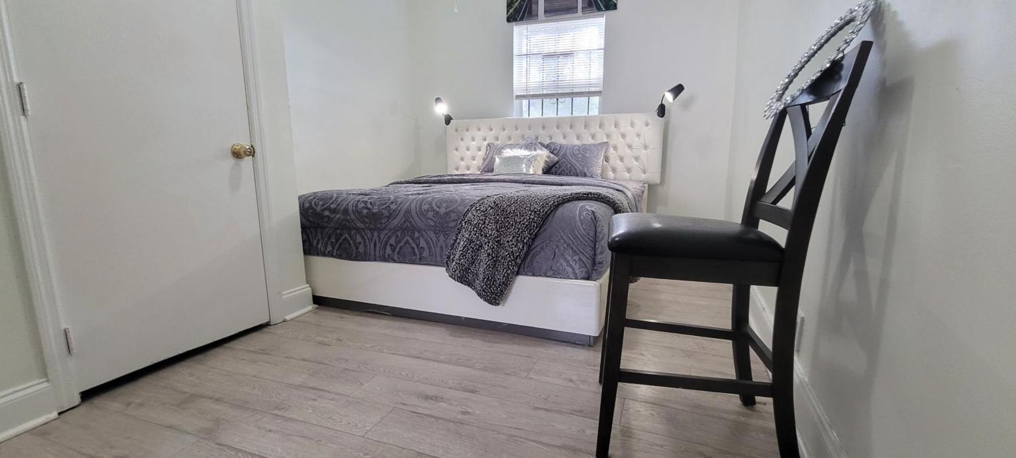 Large, Central, Lovely & Cozy 4Bed/2Bath - House By Everbank Stadium Jacksonville Eksteriør bilde