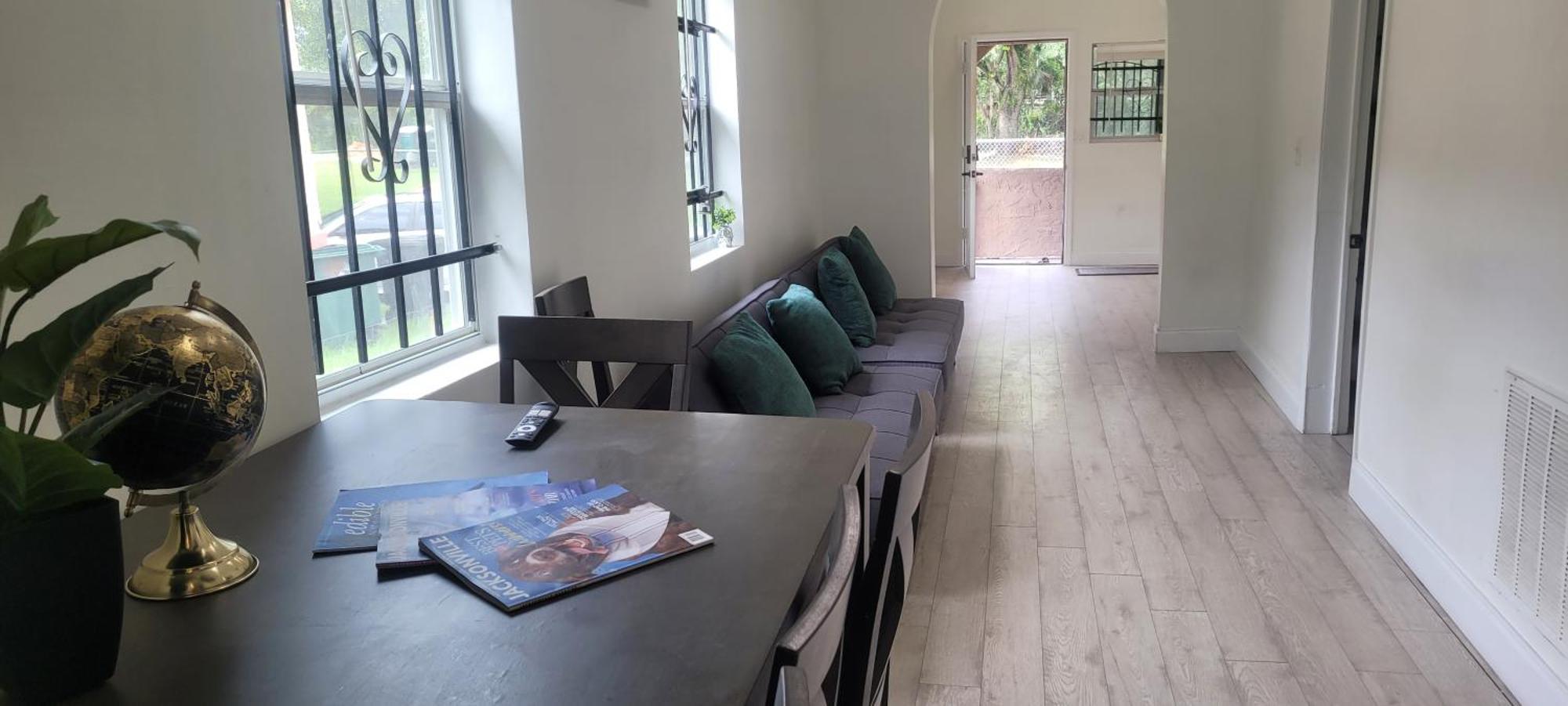 Large, Central, Lovely & Cozy 4Bed/2Bath - House By Everbank Stadium Jacksonville Eksteriør bilde