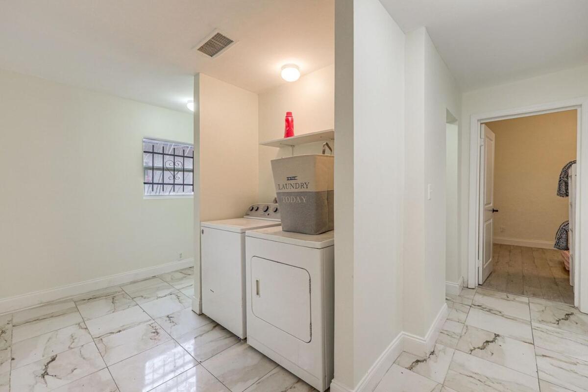 Large, Central, Lovely & Cozy 4Bed/2Bath - House By Everbank Stadium Jacksonville Eksteriør bilde