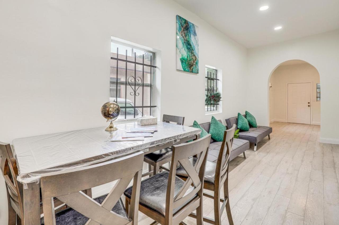 Large, Central, Lovely & Cozy 4Bed/2Bath - House By Everbank Stadium Jacksonville Eksteriør bilde