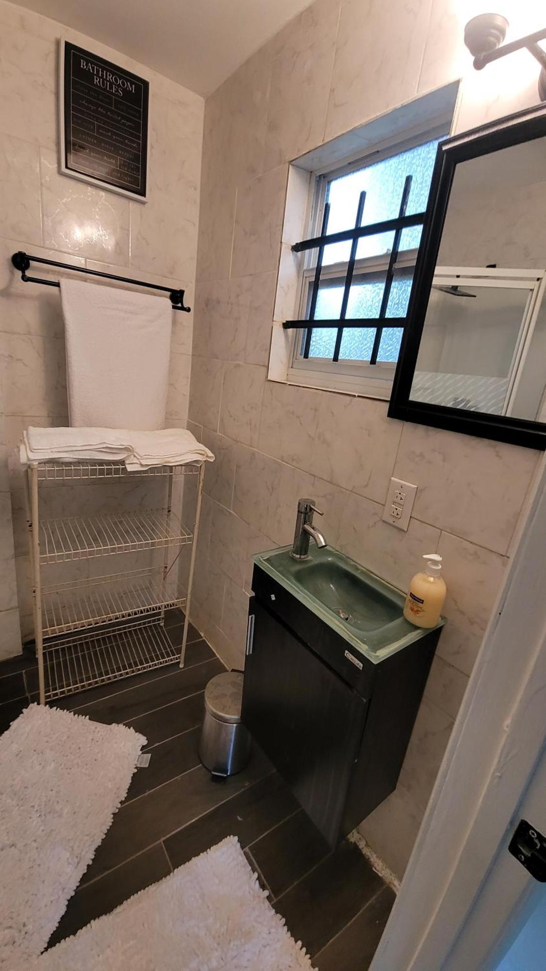 Large, Central, Lovely & Cozy 4Bed/2Bath - House By Everbank Stadium Jacksonville Eksteriør bilde